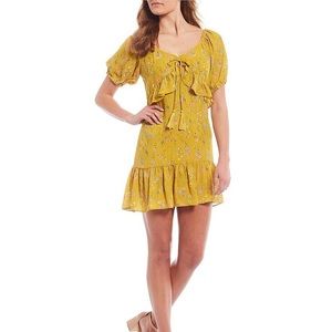 FINAL PRICE 💛 NWT Floral print boho dress